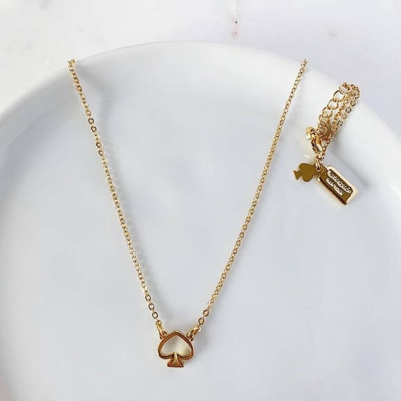 🆕 Kate Spade 12k gold logo pendant necklace - Picture 2 of 3